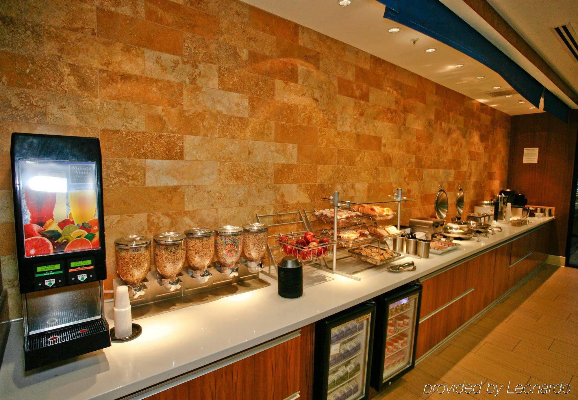 Springhill Suites Temecula Valley Wine Country מסעדה תמונה